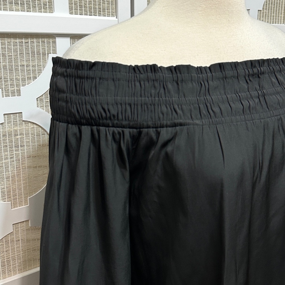 Ramy Brook‎ Aggie Off The Shoulder Smocked Neckline Blouse Womens M Black Chic - Picture 6 of 10
